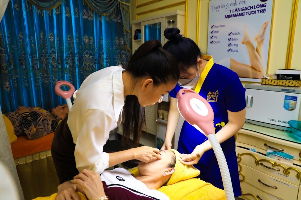 Học phun xăm thêu tại Thảo Vy Academy dành cho người quan tâm nghề phun xăm thẩm mỹ